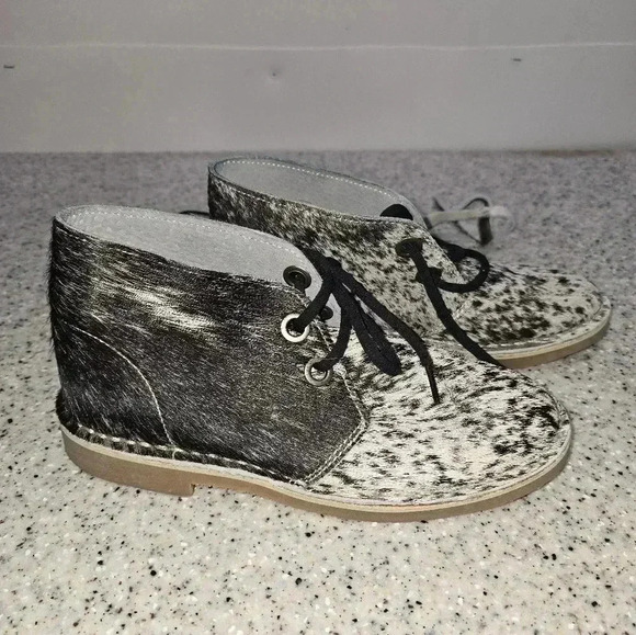 Uwezo Cow Hide Boots Size 7.5 - Picture 7 of 11